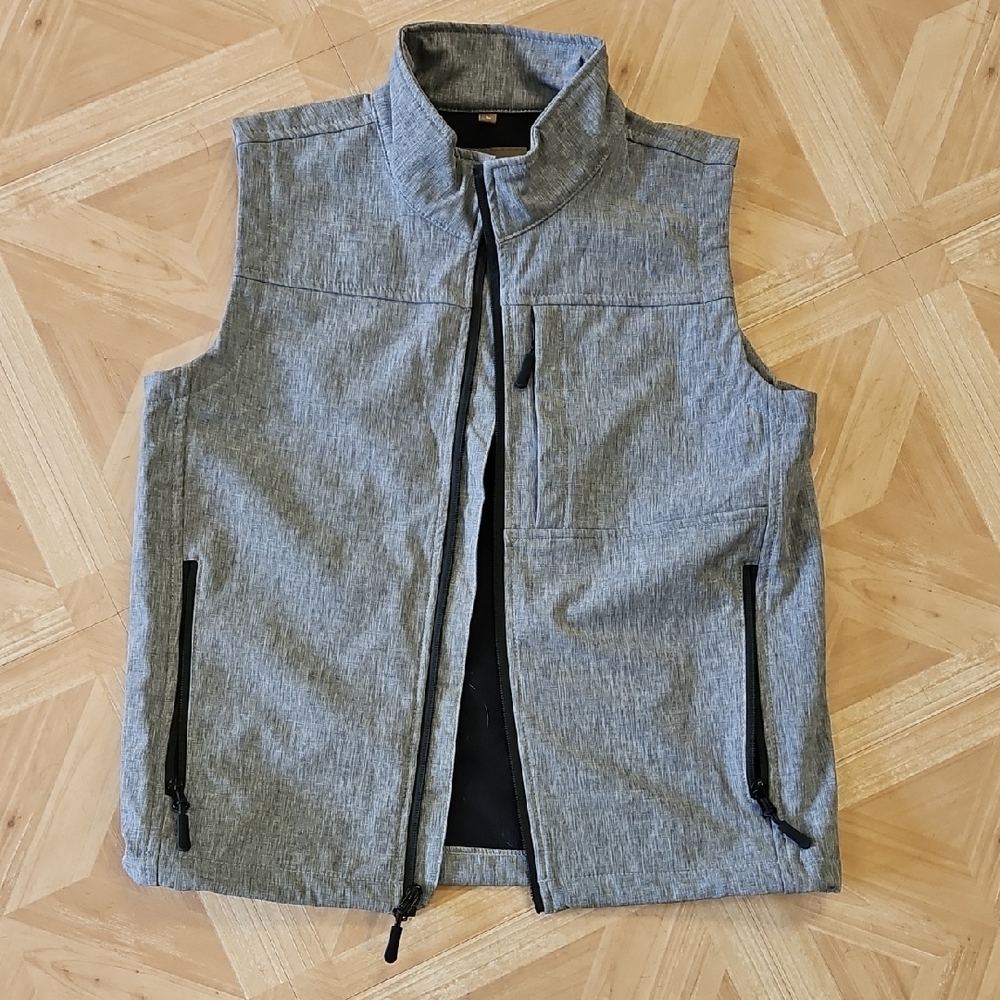 Classic Grey Sleeveless Vest with Zip Pockets